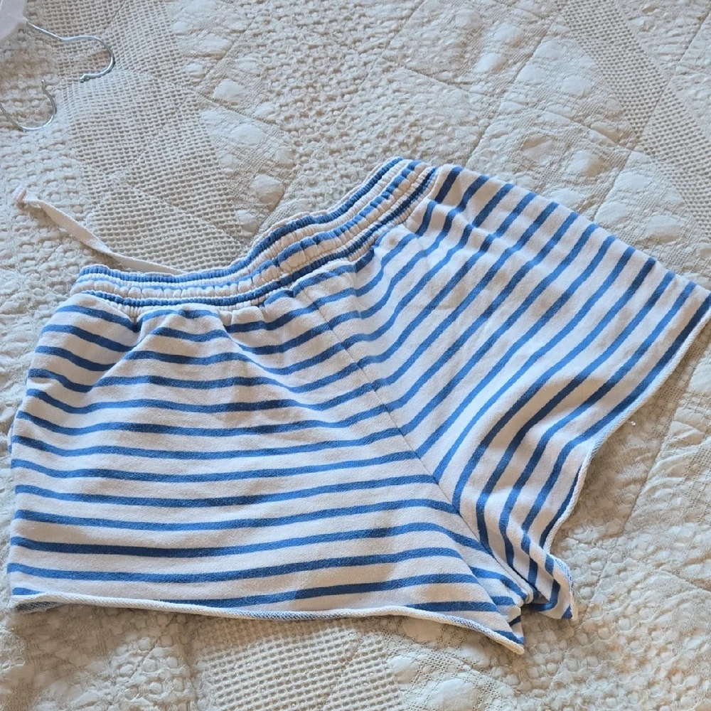 American Eagle Striped Blue and White Sweatshirt and Shorts Lounge Set Medium - Picture 7 of 9